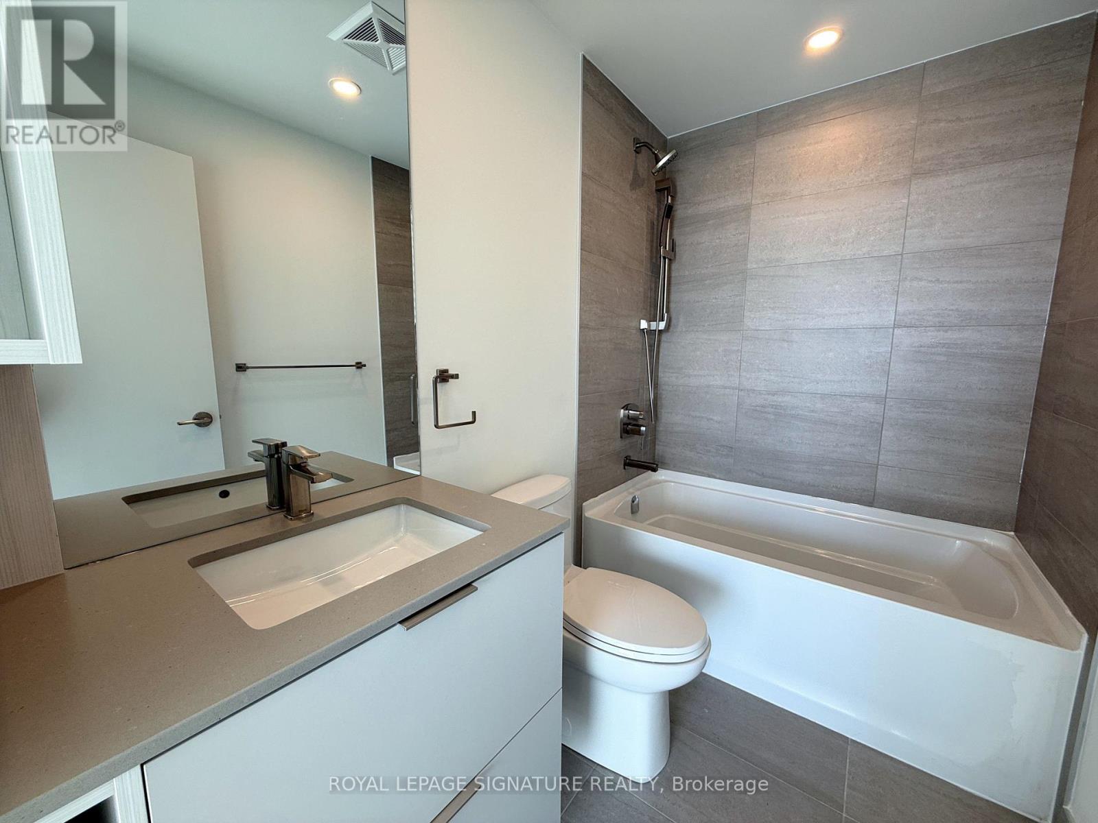 1911 - 1 Fairview Road E, Mississauga, Ontario  L5A 4C6 - Photo 17 - W12910546