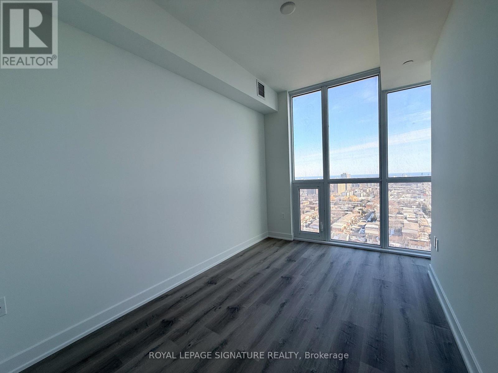 1911 - 1 Fairview Road E, Mississauga, Ontario  L5A 4C6 - Photo 6 - W12910546