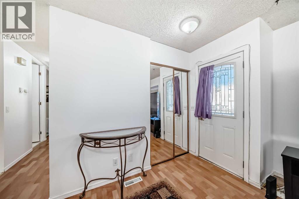 2205 80 Avenue SE, Calgary, Alberta  T2C 1H3 - Photo 6 - A2290555