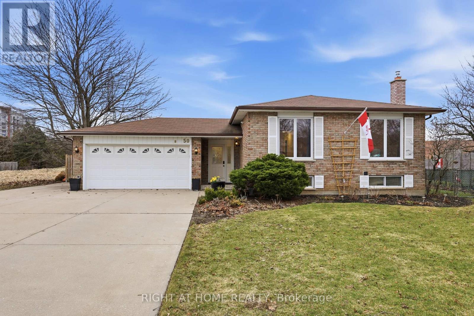 50 BOULDING AVENUE, Hamilton, Ontario