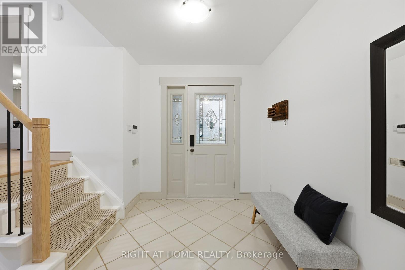 50 Boulding Avenue, Hamilton, Ontario  L0R 2H3 - Photo 4 - X12910464