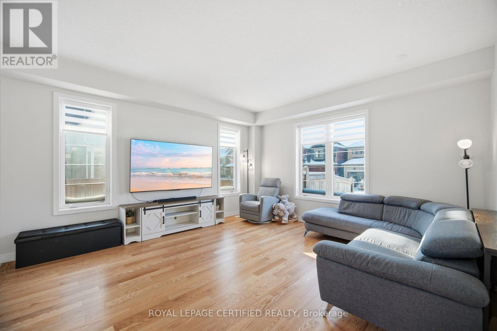 51 Hawick Crescent, Haldimand, Ontario  N3W 0G5 - Photo 11 - X12910466