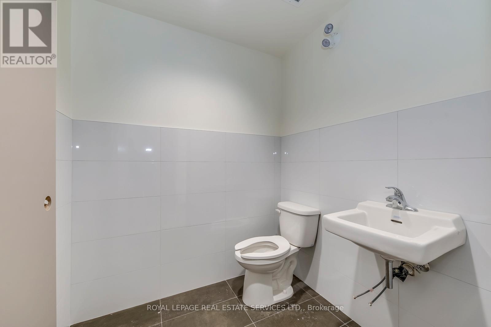 105 - 401 Victoria Avenue N, Hamilton, Ontario  L8L 5G7 - Photo 14 - X12910556