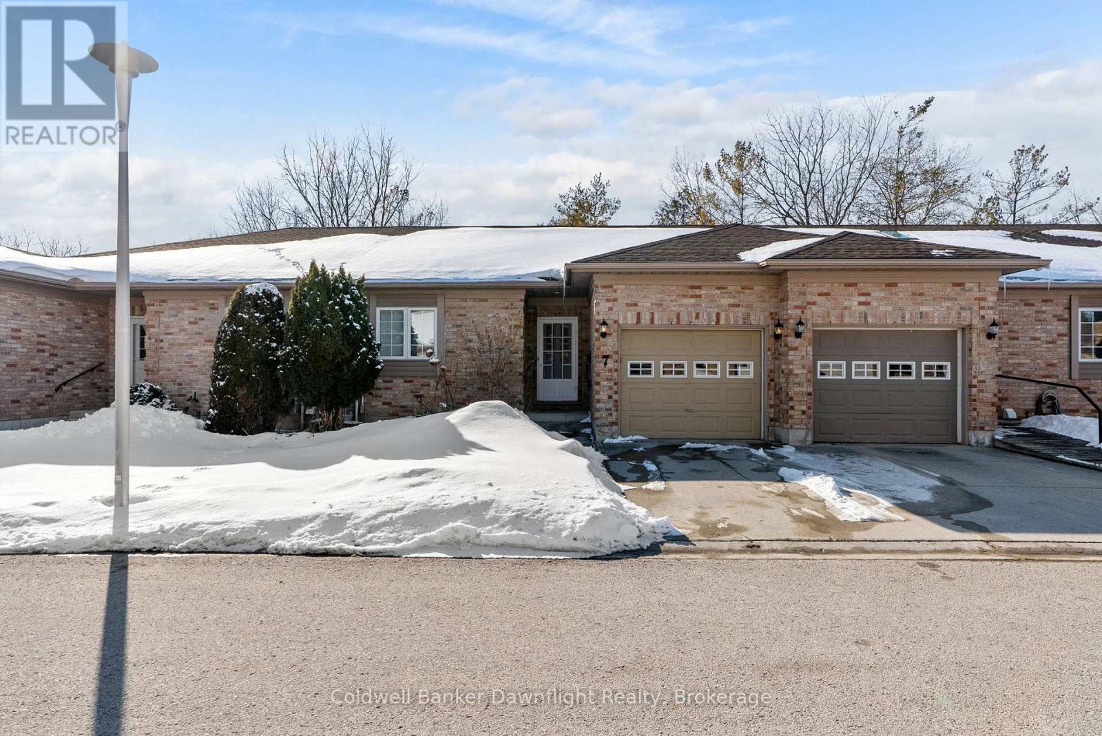 7 BROOKSIDE PLACE, South Huron, Ontario