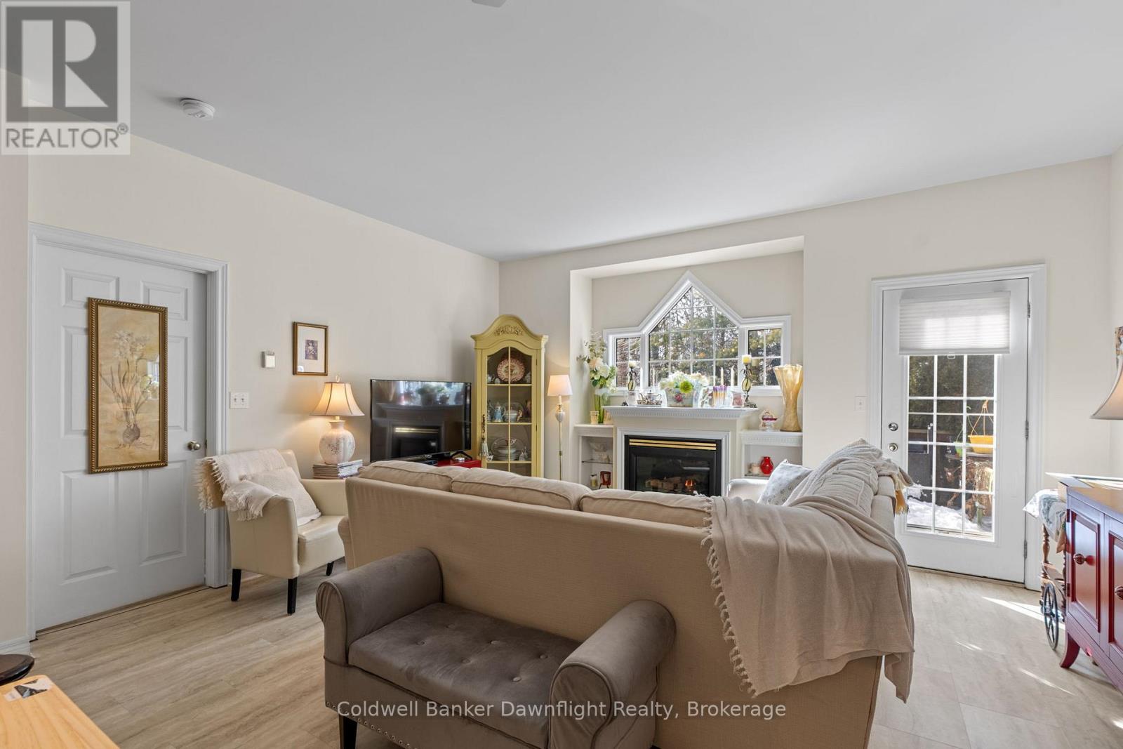 7 Brookside Place, South Huron, Ontario N0M 1S2 - Photo 6 - X12827192