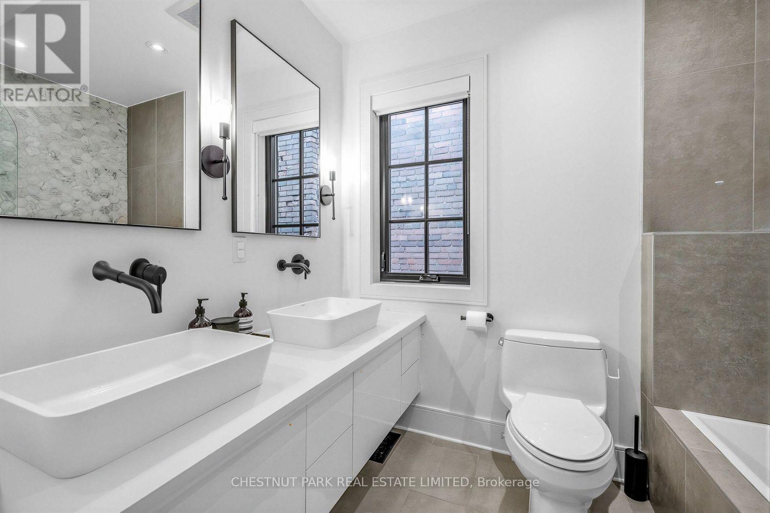 35 Castle Frank Road, Toronto, Ontario  M4W 2Z5 - Photo 24 - C12908762