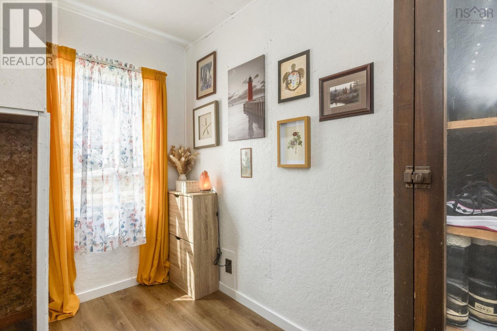 35 Pleasant Street, Melvern Square, Nova Scotia  B0P 1R0 - Photo 2 - 202605218