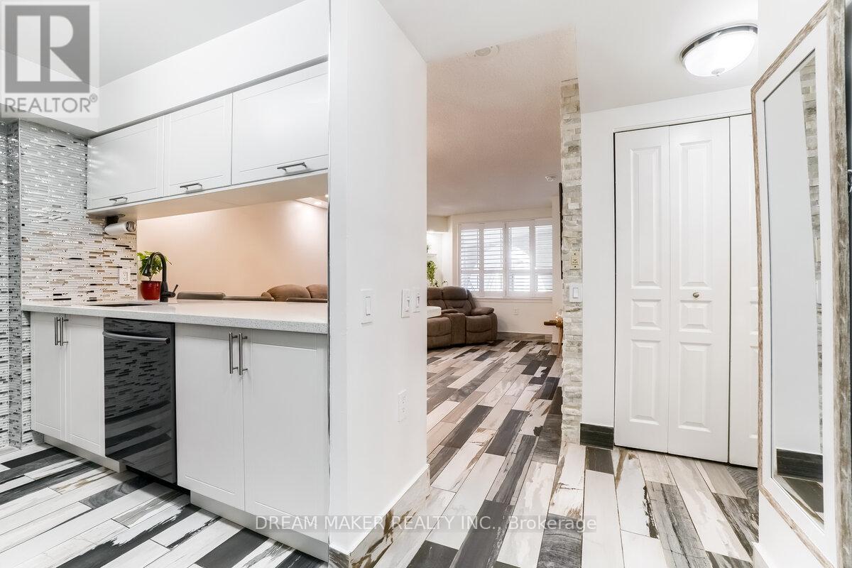 222 - 9017 Leslie Street, Richmond Hill, Ontario  L4B 4R8 - Photo 4 - N12910524