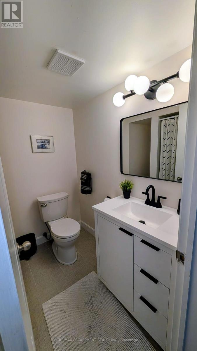 2217 Ghent Avenue, Burlington, Ontario  L7R 1Y6 - Photo 26 - W12737360