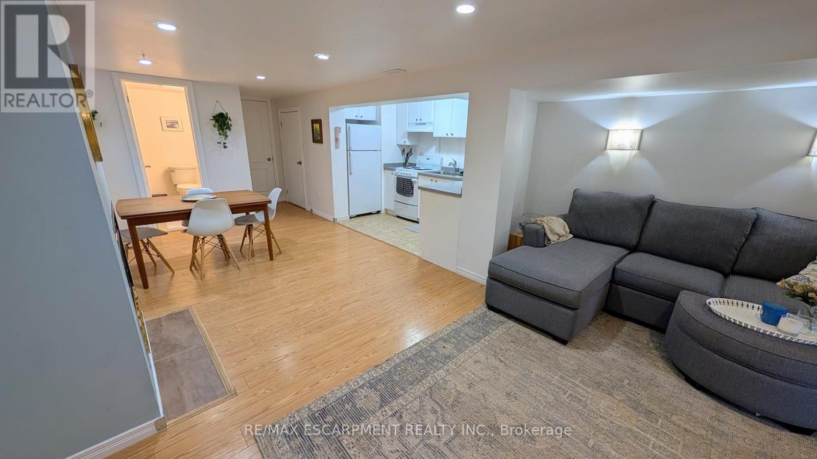 2217 Ghent Avenue, Burlington, Ontario  L7R 1Y6 - Photo 10 - W12737360