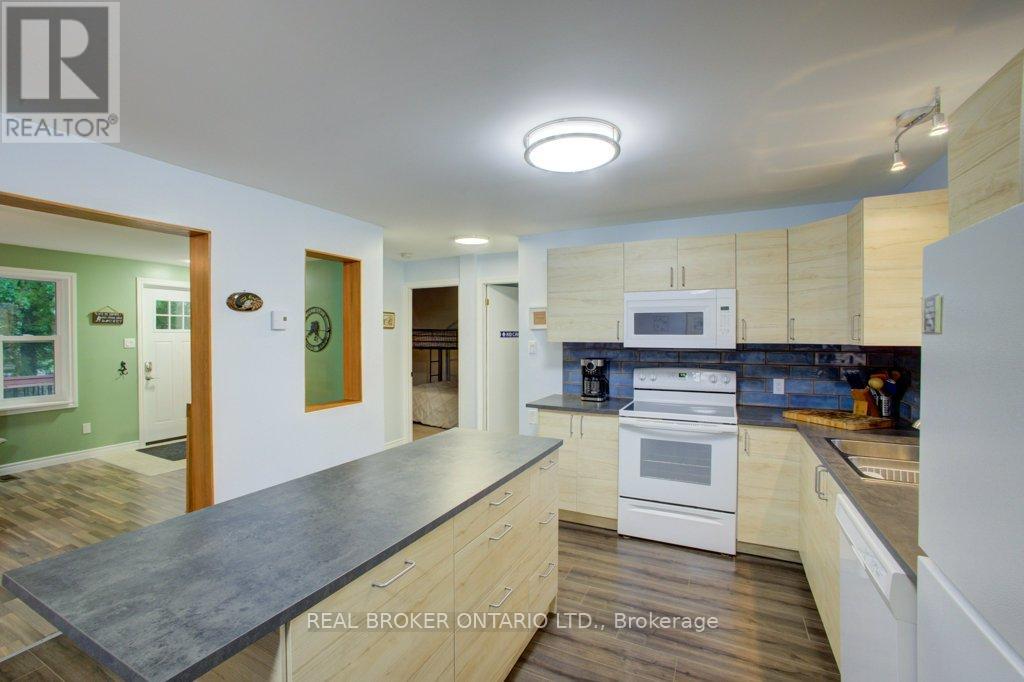 505 Attawandaron Road, Huron-Kinloss, Ontario  N0G 2R0 - Photo 13 - X12797188