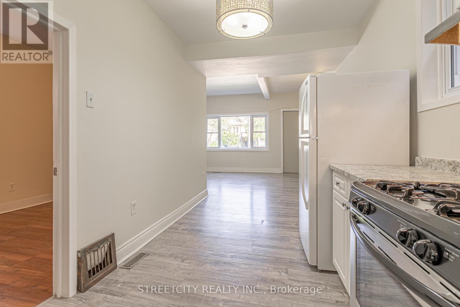 379 Central Avenue, London East, Ontario  N6B 2E3 - Photo 10 - X12910566