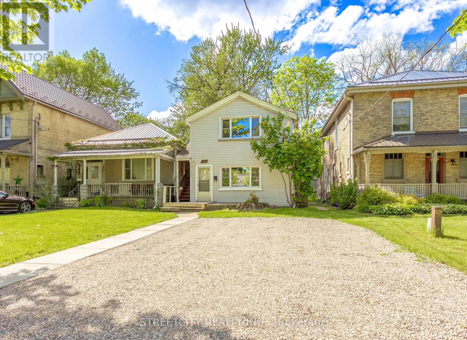 379 Central Avenue, London East, Ontario  N6B 2E3 - Photo 2 - X12910566