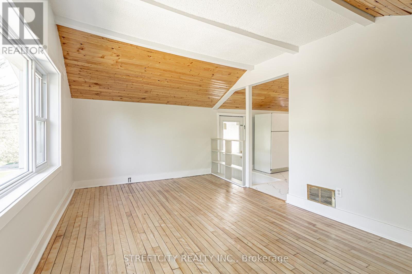 379 Central Avenue, London East, Ontario  N6B 2E3 - Photo 20 - X12910566