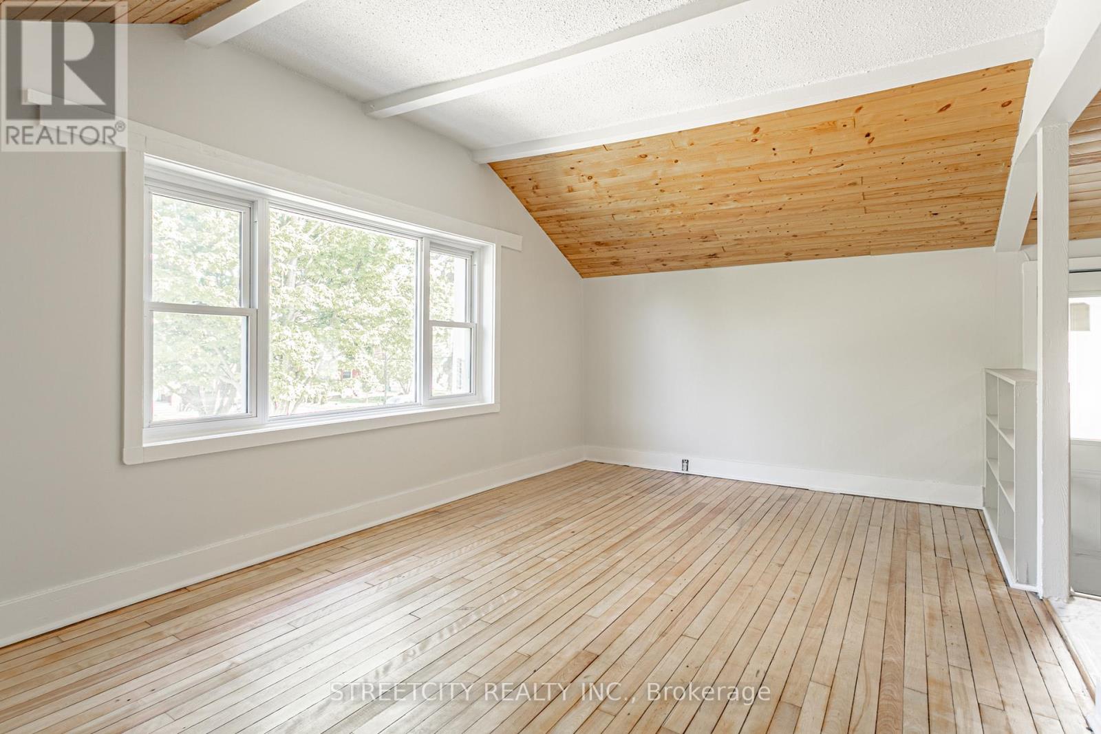 379 Central Avenue, London East, Ontario  N6B 2E3 - Photo 21 - X12910566