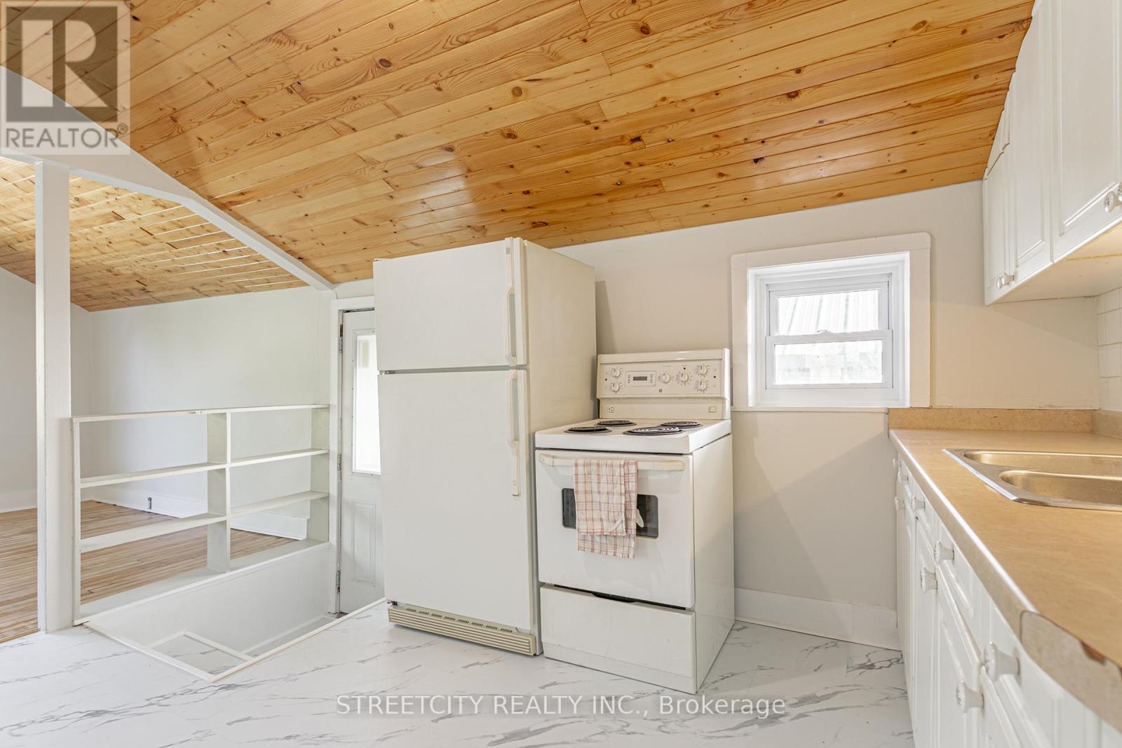 379 Central Avenue, London East, Ontario  N6B 2E3 - Photo 23 - X12910566