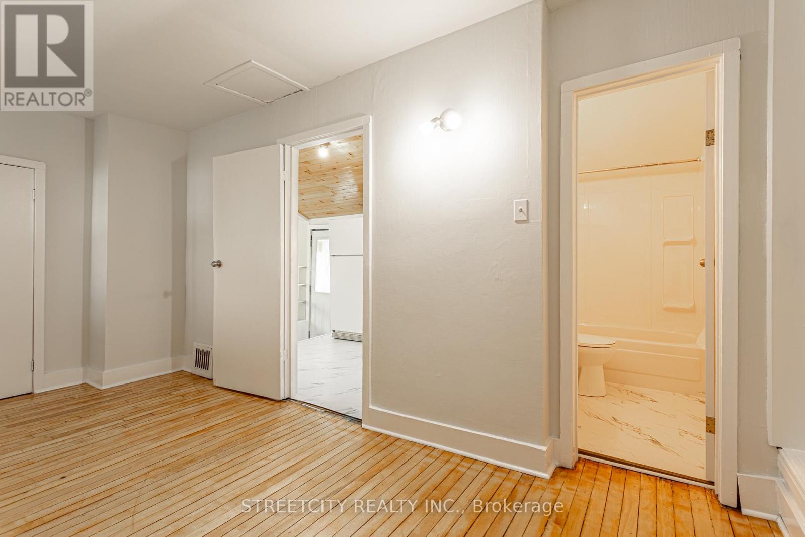 379 Central Avenue, London East, Ontario  N6B 2E3 - Photo 26 - X12910566