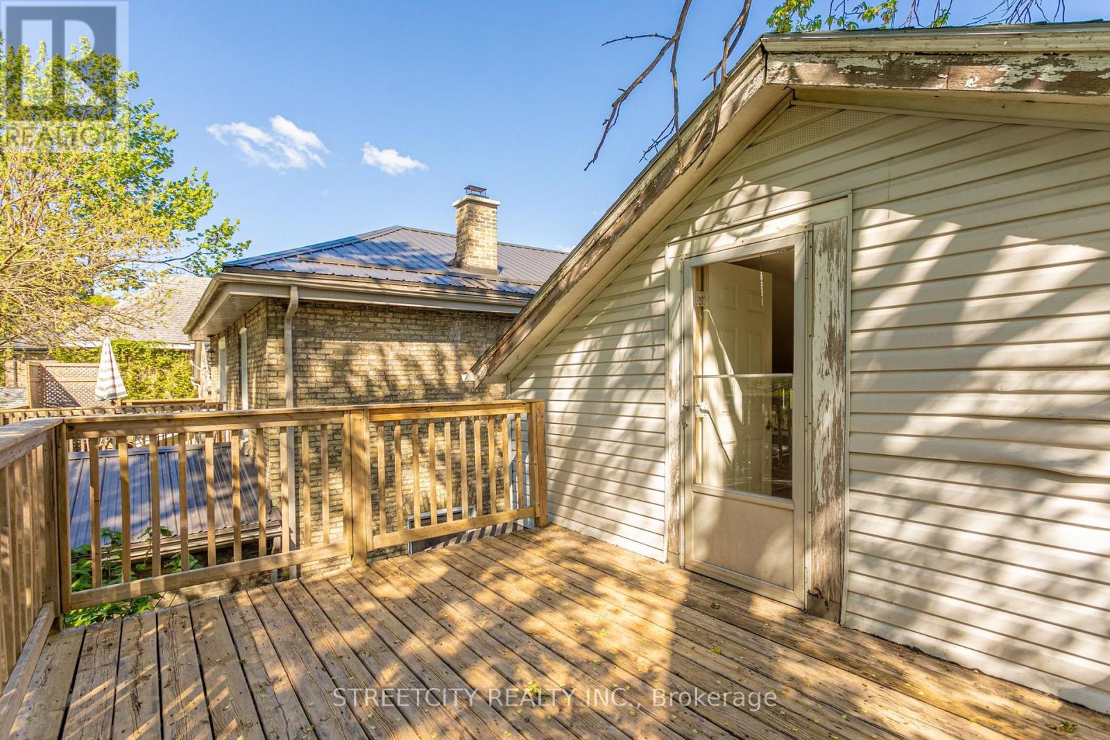 379 Central Avenue, London East, Ontario  N6B 2E3 - Photo 31 - X12910566