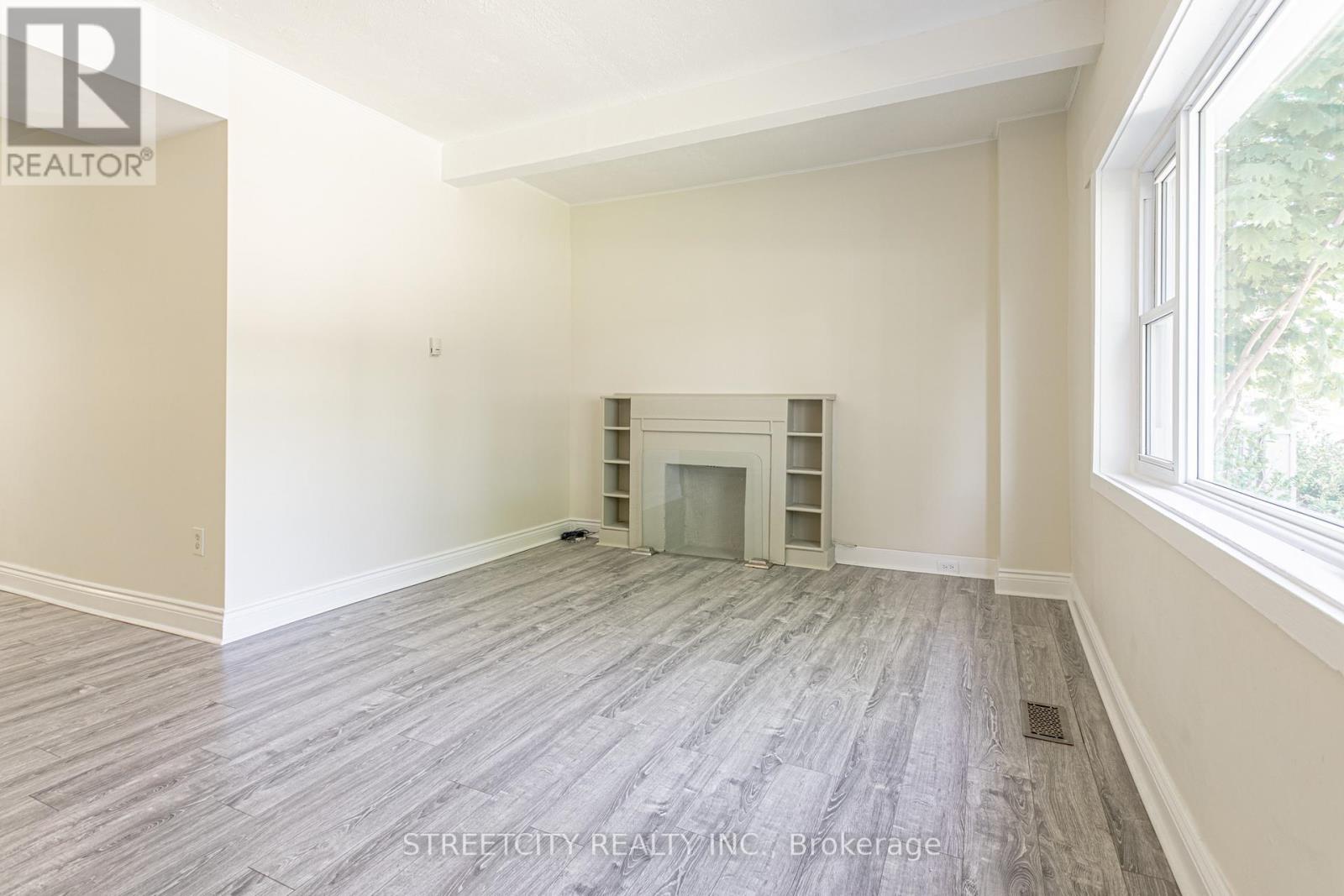 379 Central Avenue, London East, Ontario  N6B 2E3 - Photo 5 - X12910566