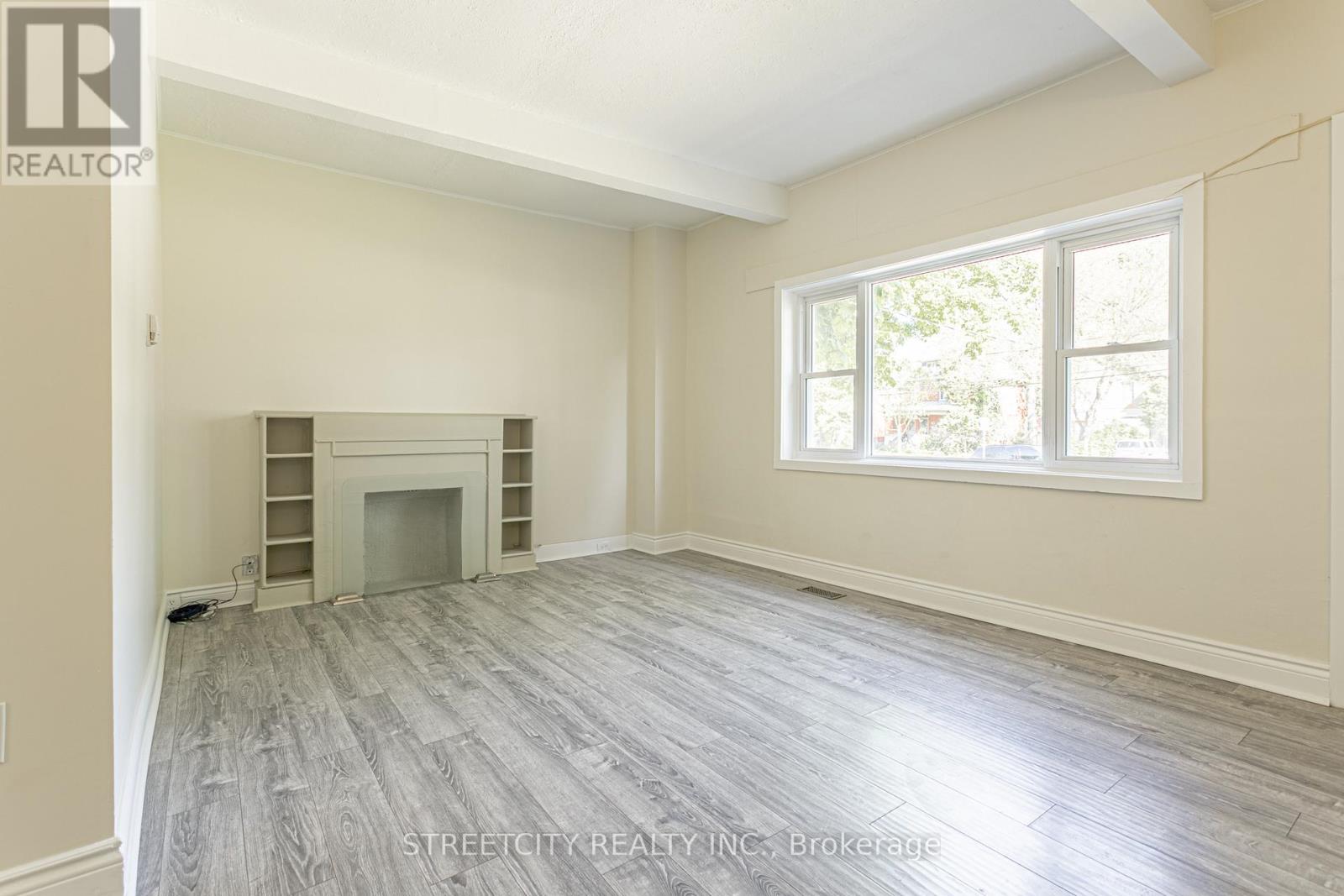 379 Central Avenue, London East, Ontario  N6B 2E3 - Photo 7 - X12910566