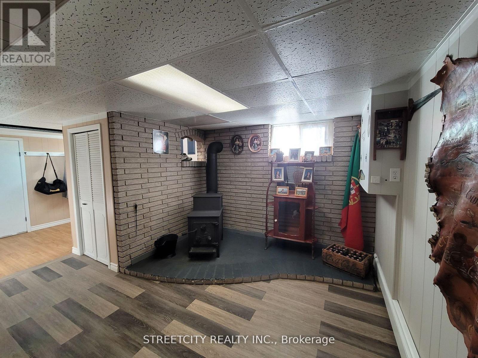 156 Maple Street, West Elgin, Ontario  N0L 2C0 - Photo 21 - X12910604