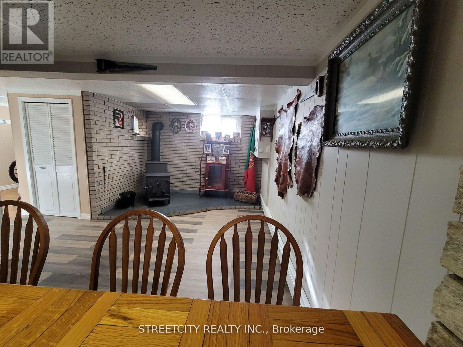 156 Maple Street, West Elgin, Ontario  N0L 2C0 - Photo 23 - X12910604