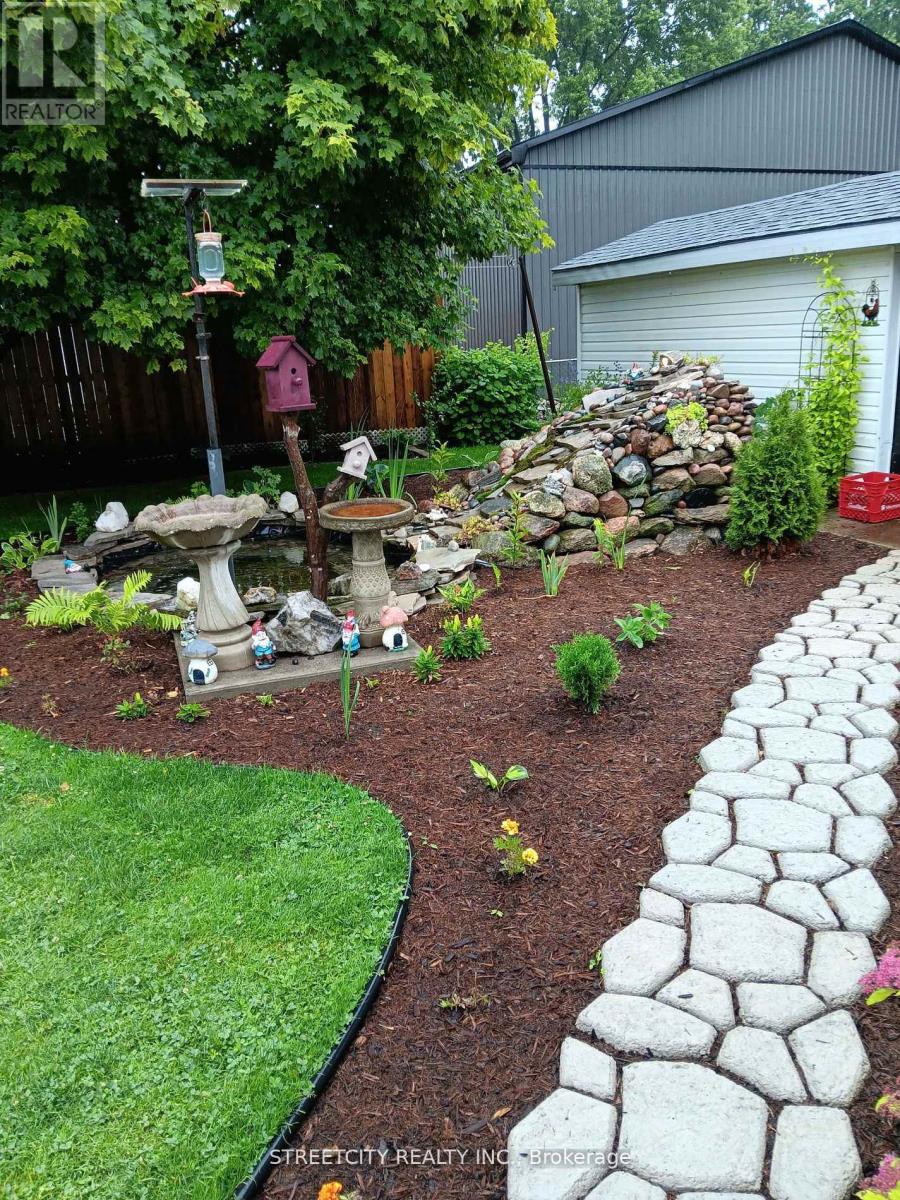 156 Maple Street, West Elgin, Ontario  N0L 2C0 - Photo 32 - X12910604