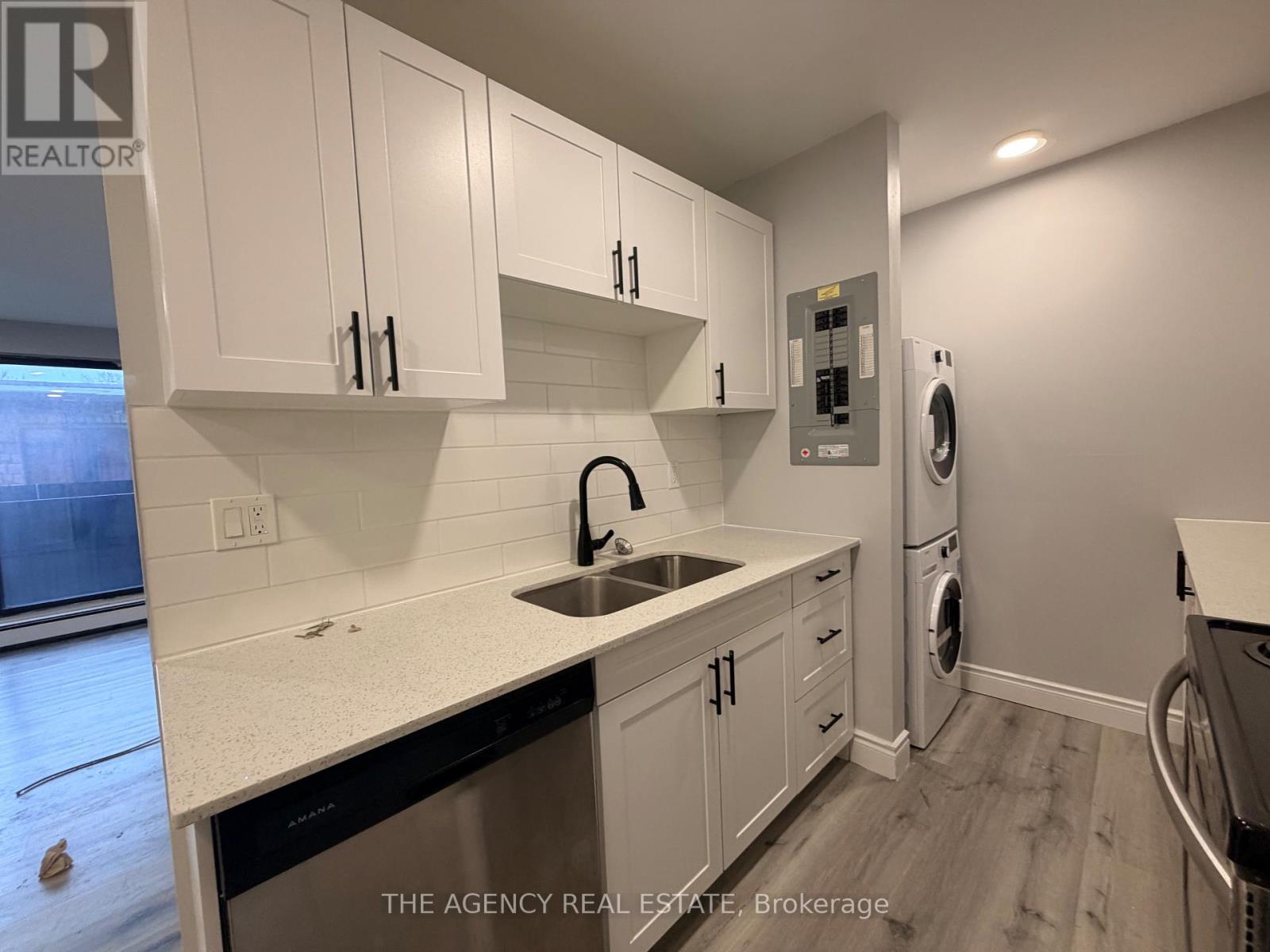 49 Taylor Avenue, Chatham-Kent, Ontario  N7L 2T4 - Photo 3 - X12910624