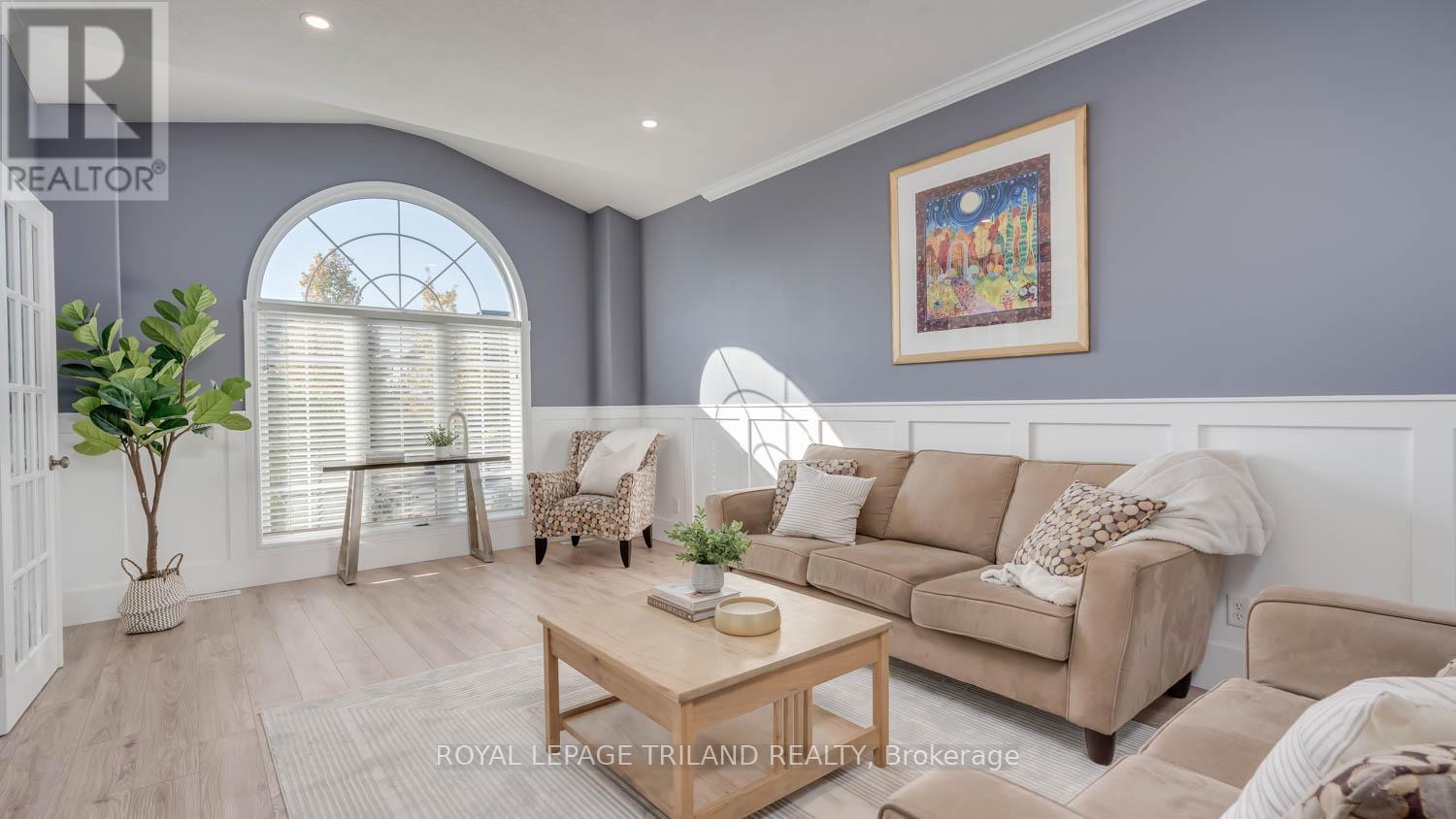 100 Optimist Park Drive, London South, Ontario  N6K 4M1 - Photo 5 - X12910752