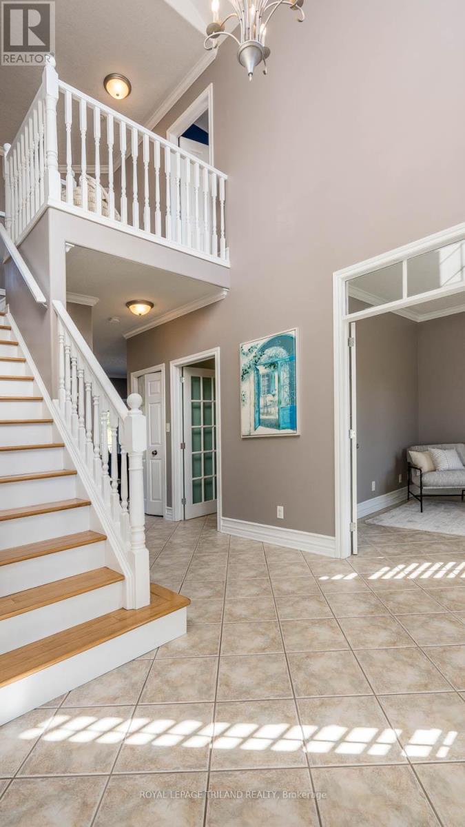 100 Optimist Park Drive, London South, Ontario  N6K 4M1 - Photo 7 - X12910752