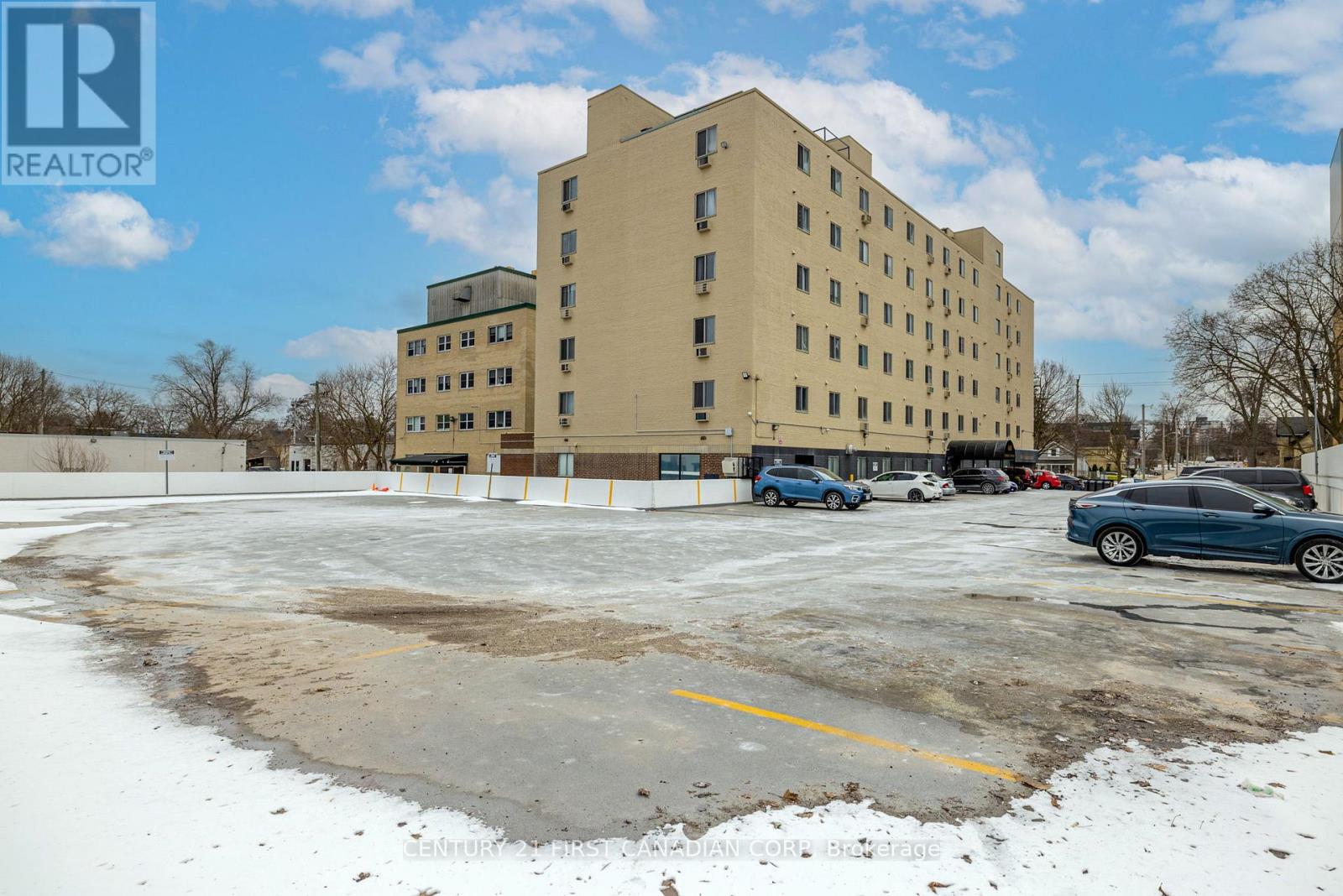 405 - 440 Central Avenue, London East, Ontario  N6B 2E5 - Photo 4 - X12910774