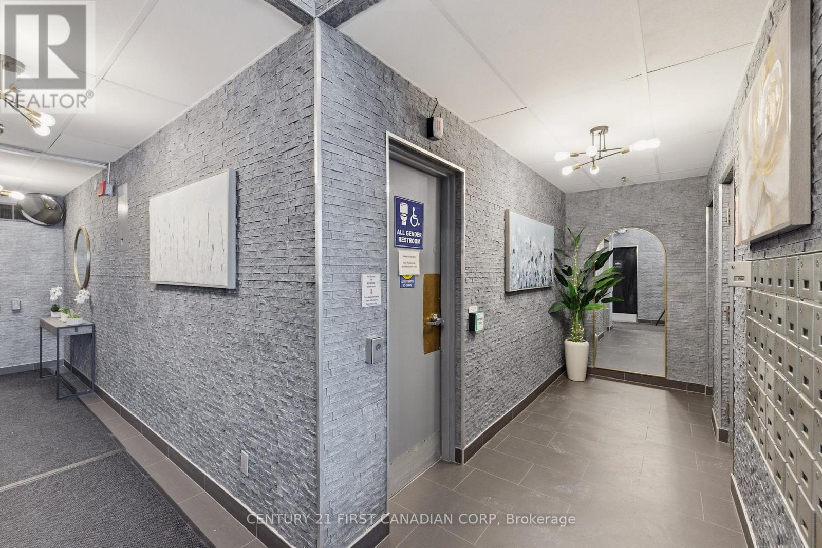 405 - 440 Central Avenue, London East, Ontario  N6B 2E5 - Photo 8 - X12910774