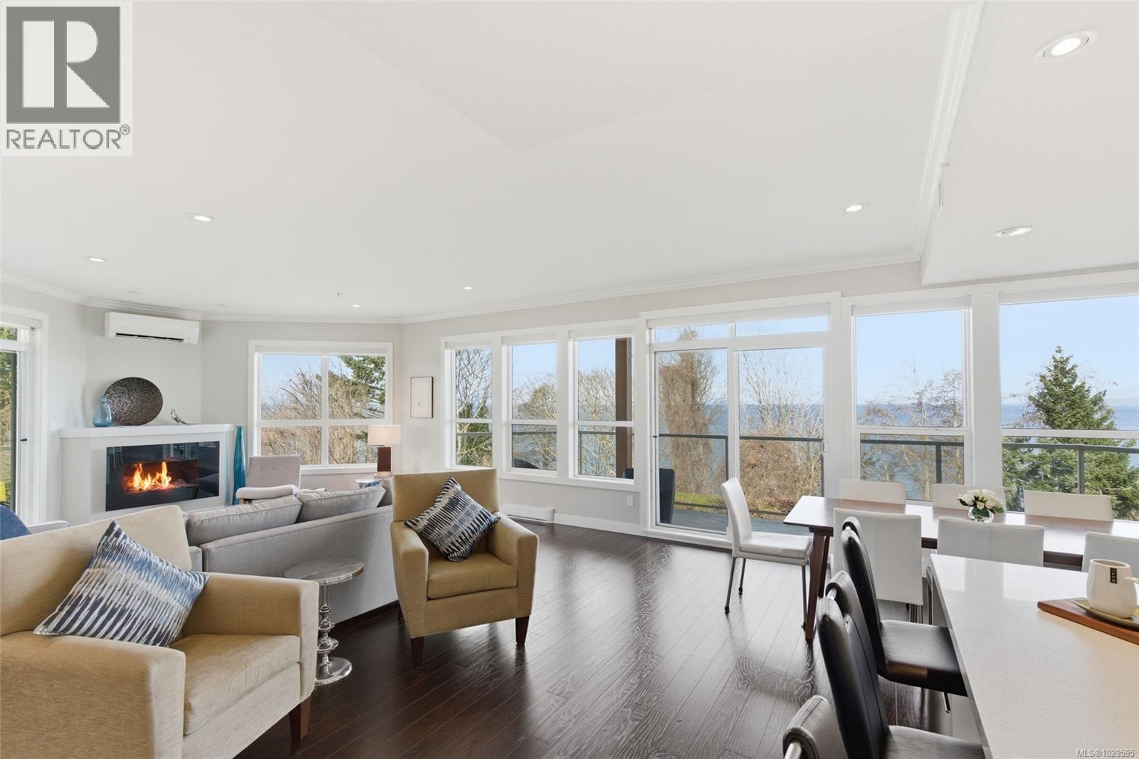 204 439 College Rd, Qualicum Beach, British Columbia