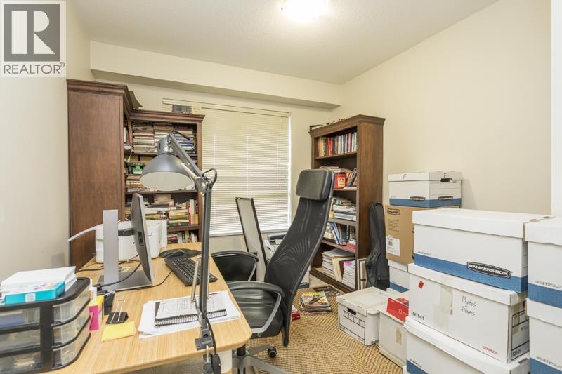 215 3110 Dayanee Springs Boulevard, Coquitlam, British Columbia  V3E 0B4 - Photo 12 - R3102048