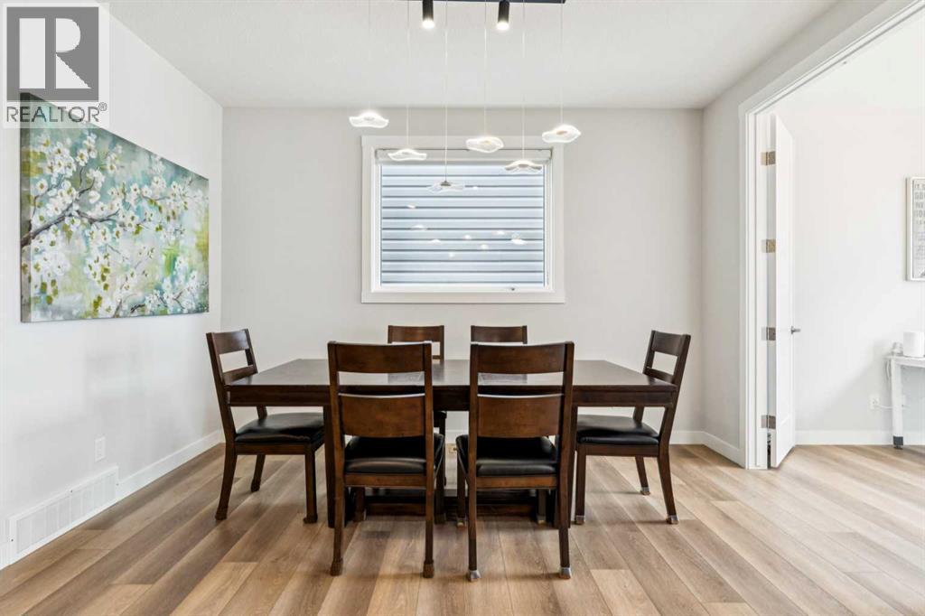 411 Rowley Way NW, Calgary, Alberta  T3L 0G5 - Photo 12 - A2295316