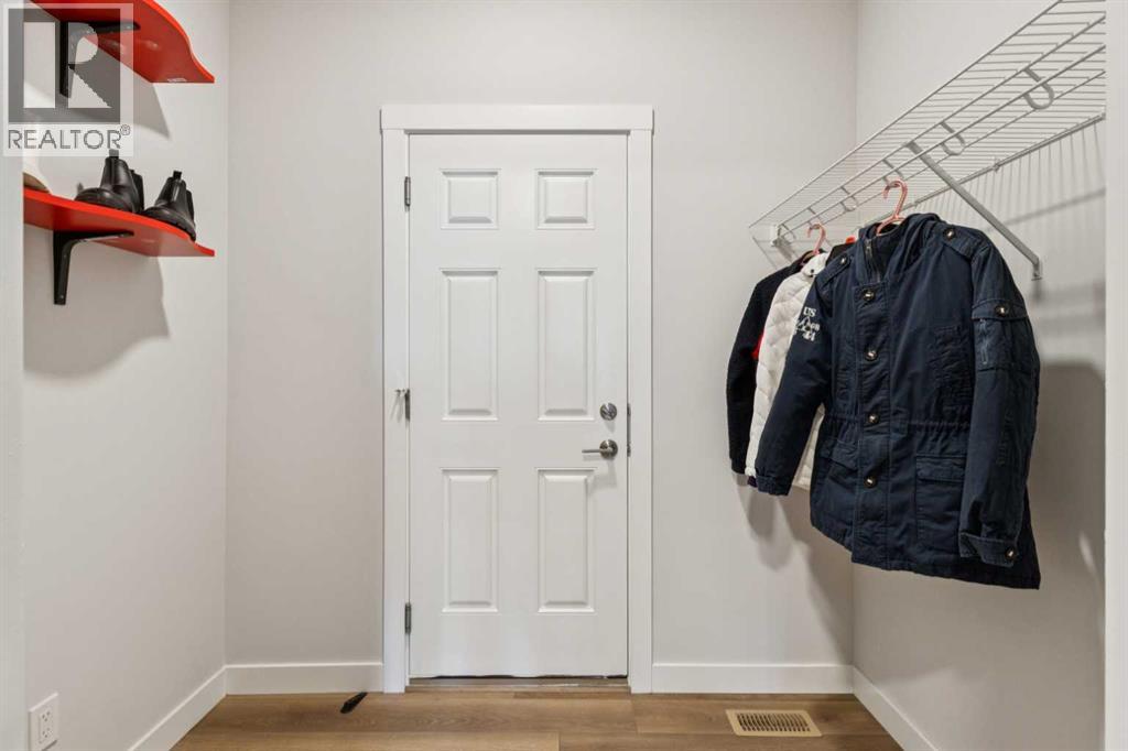 411 Rowley Way NW, Calgary, Alberta  T3L 0G5 - Photo 10 - A2295316