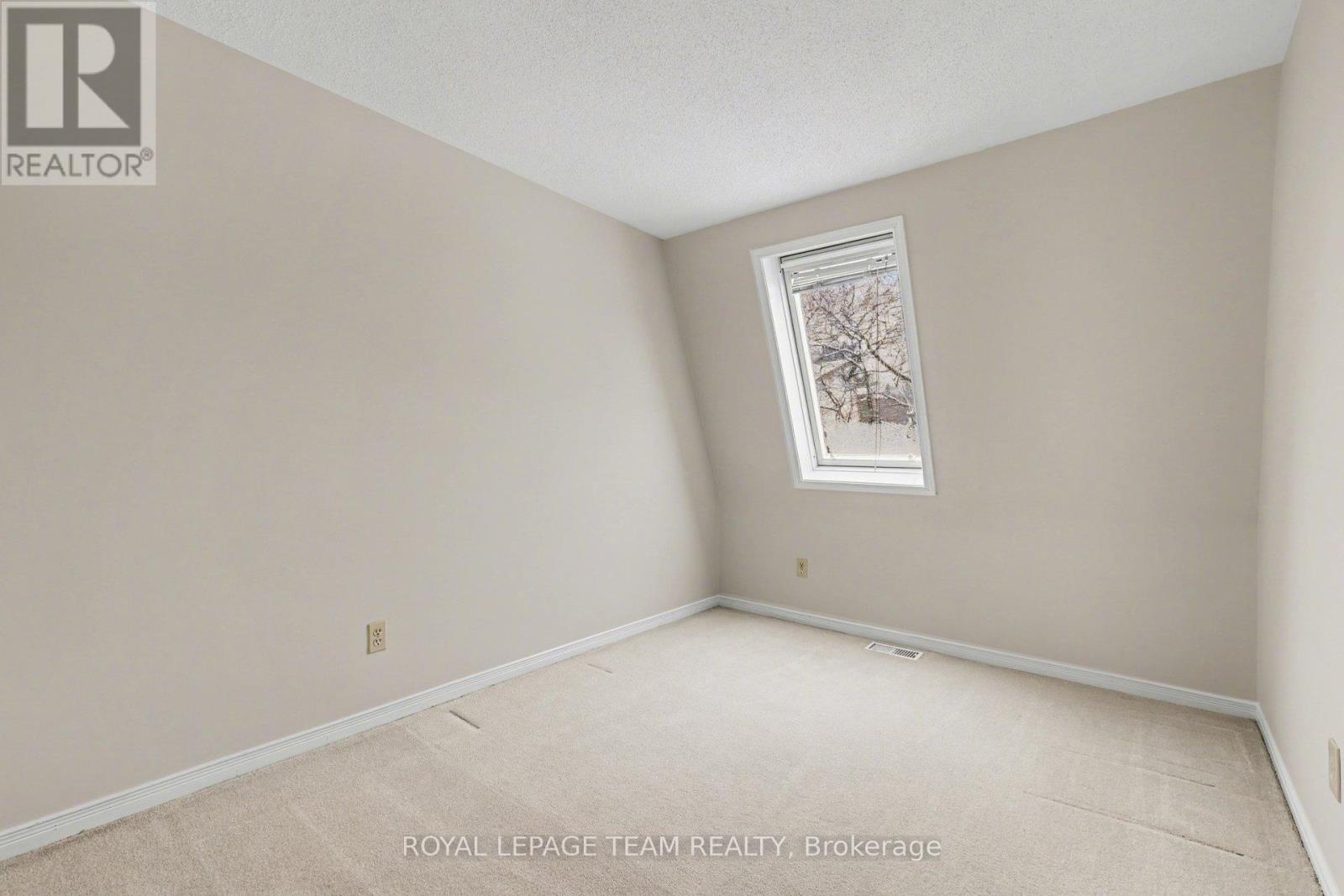 1453 Waltham Street, Ottawa, Ontario  K1T 2T4 - Photo 16 - X12910618