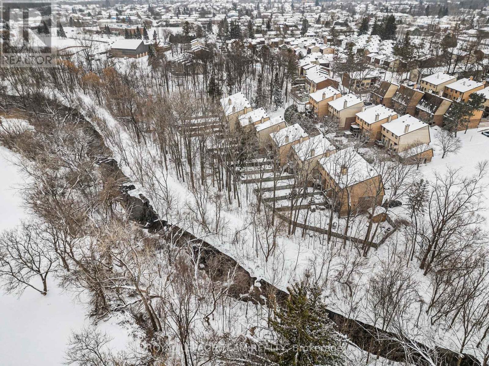 1453 Waltham Street, Ottawa, Ontario  K1T 2T4 - Photo 3 - X12910618