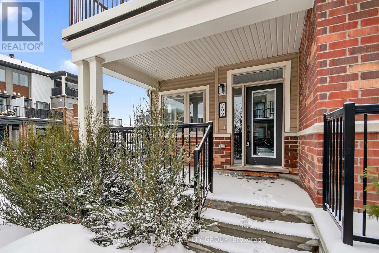 209 LAPLAND PRIVATE, Ottawa, Ontario