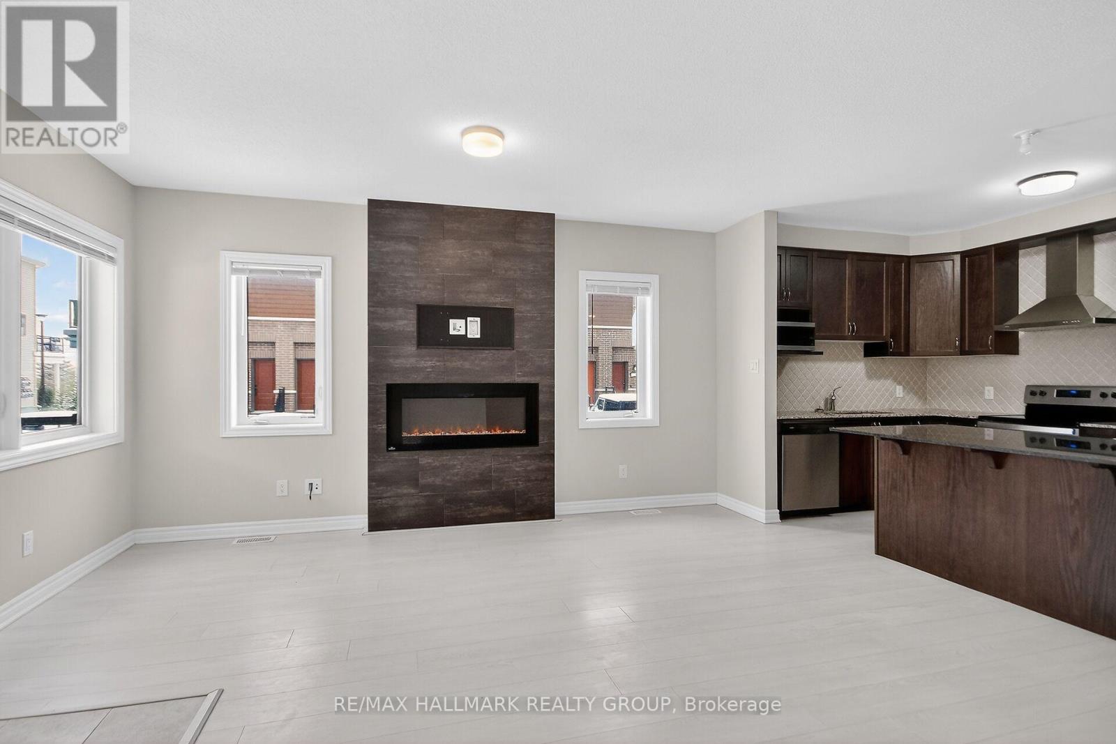 209 Lapland Private, Ottawa, Ontario  K2V 0S2 - Photo 4 - X12910634