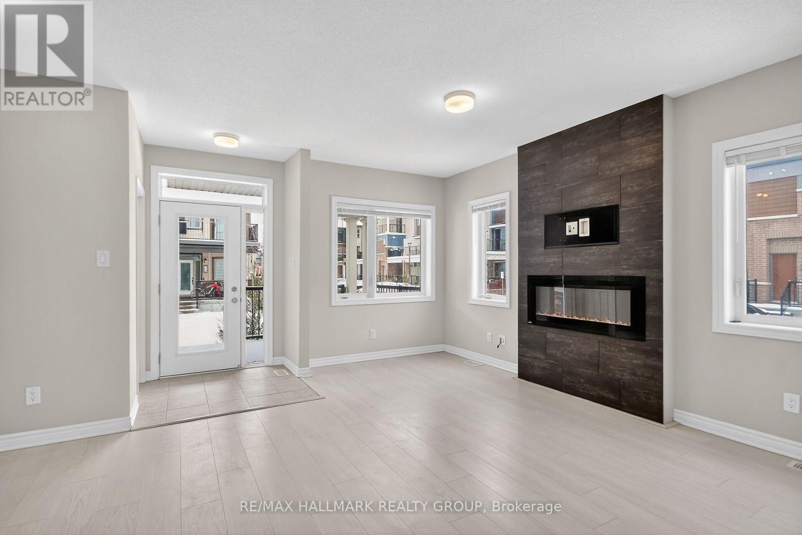 209 Lapland Private, Ottawa, Ontario  K2V 0S2 - Photo 5 - X12910634