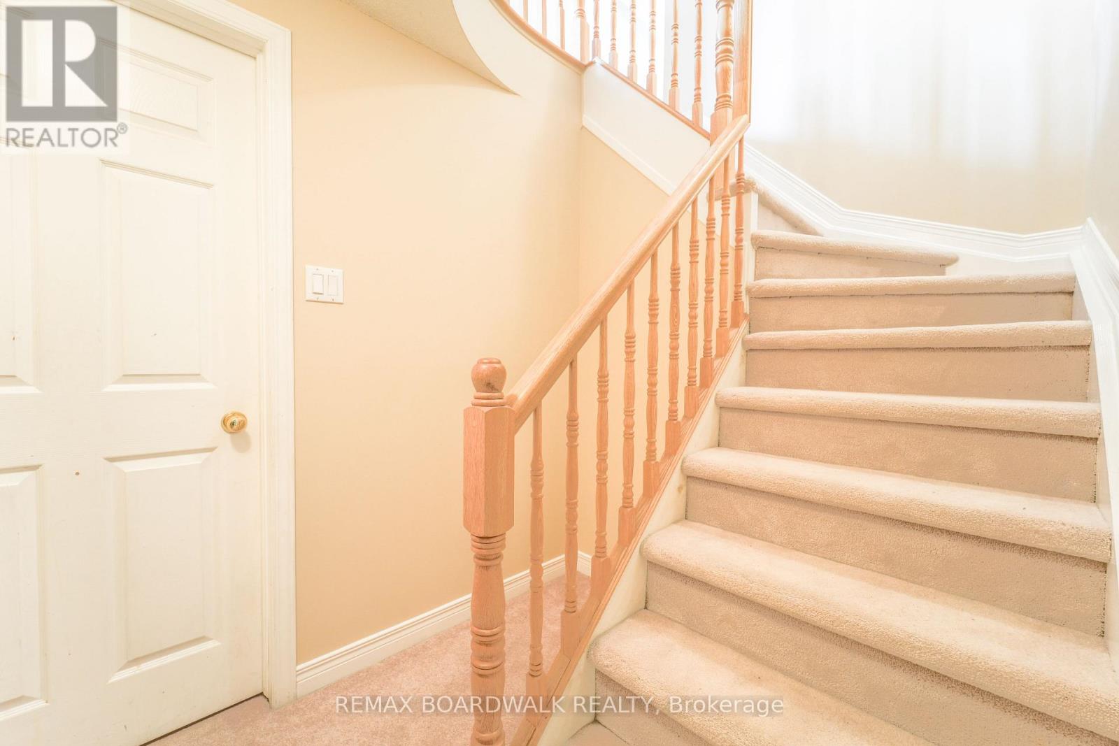 170 Bridlewood Drive, Ottawa, Ontario  K2M 2M4 - Photo 32 - X12910756