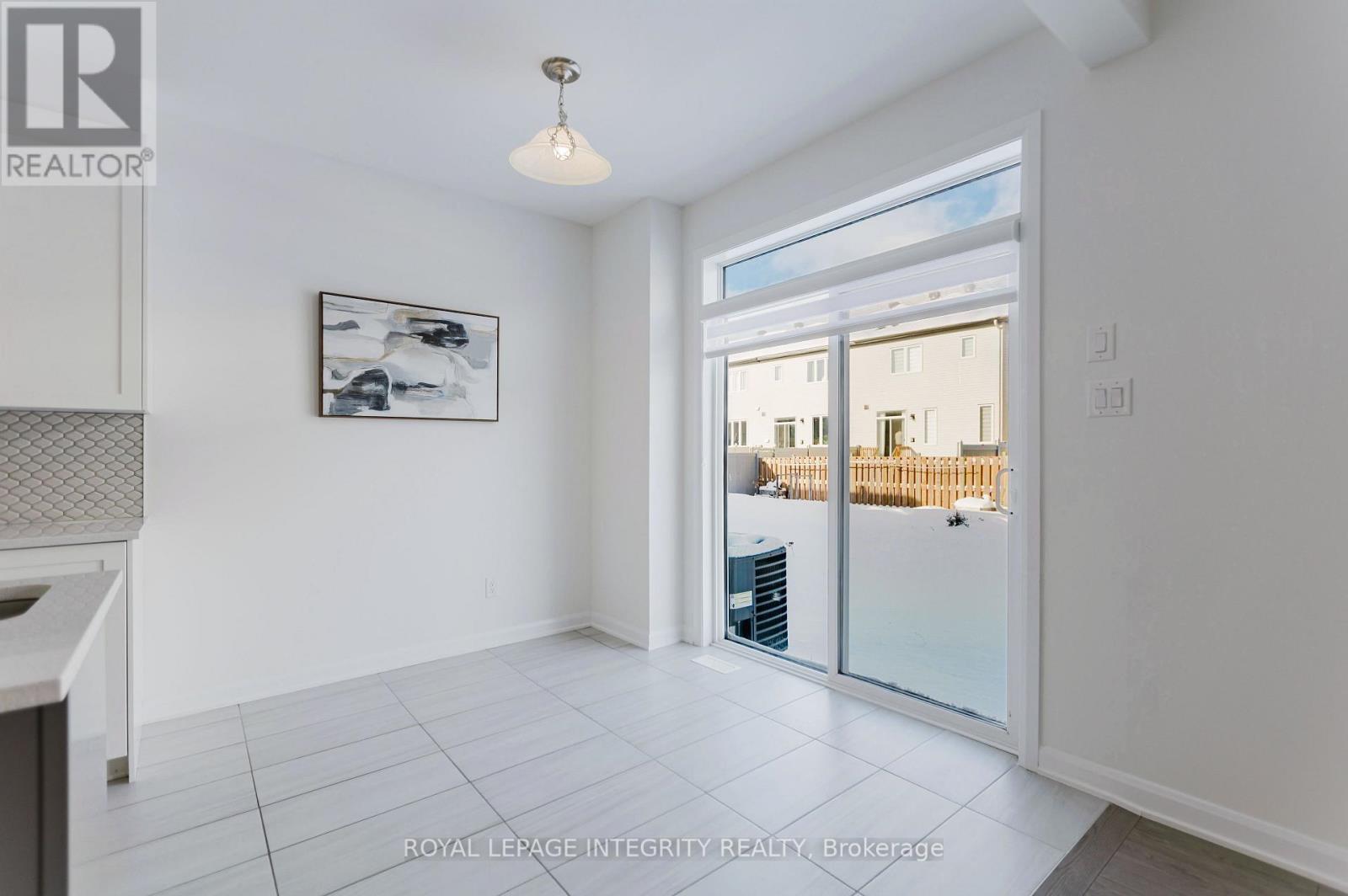 850 Cappamore Drive, Ottawa, Ontario  K2C 3H2 - Photo 15 - X12910808