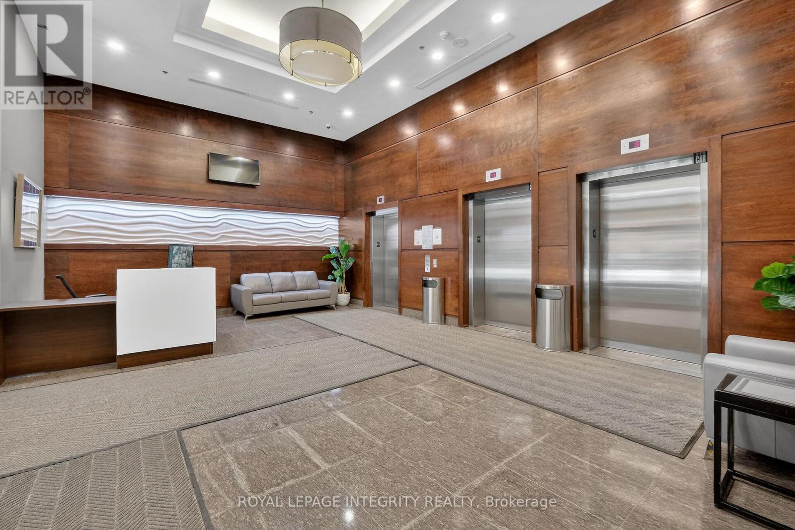 416 - 238 Besserer Street, Ottawa, Ontario  K1N 6B1 - Photo 4 - X12910828