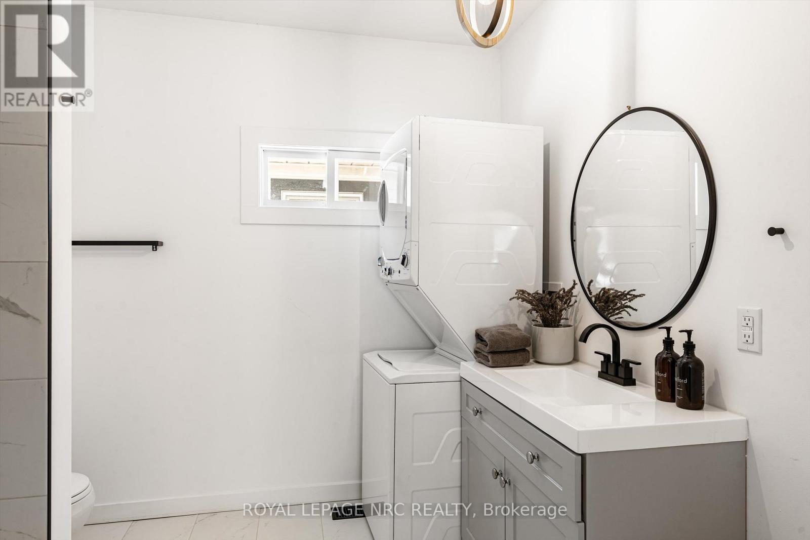 37 Lock Street, St. Catharines, Ontario  L2N 5B8 - Photo 24 - X12910594