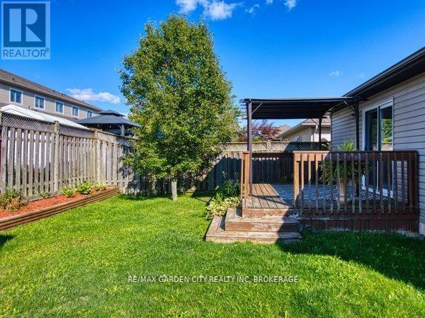 180 Drapers Street, Welland (Prince Charles), Ontario  L3C 7N2 - Photo 11 - X12910646