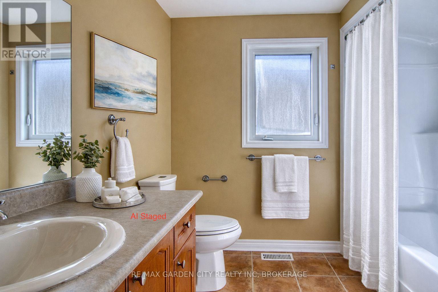 180 Drapers Street, Welland (Prince Charles), Ontario  L3C 7N2 - Photo 7 - X12910646