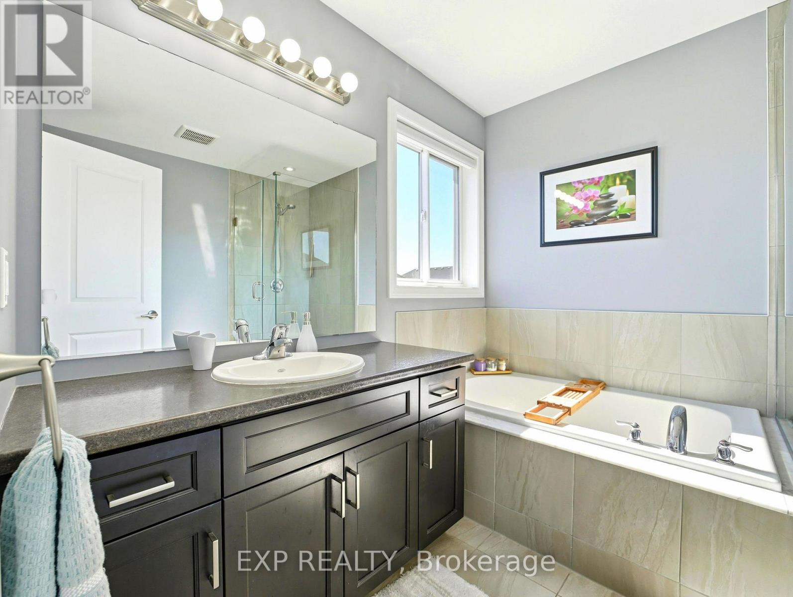 63 Festival Way, Hamilton, Ontario  L0R 1C0 - Photo 24 - X12878278