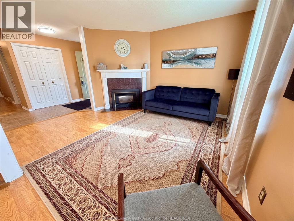 3026 Erindale Crescent, Windsor, Ontario  N8W 4Y8 - Photo 3 - 26005913