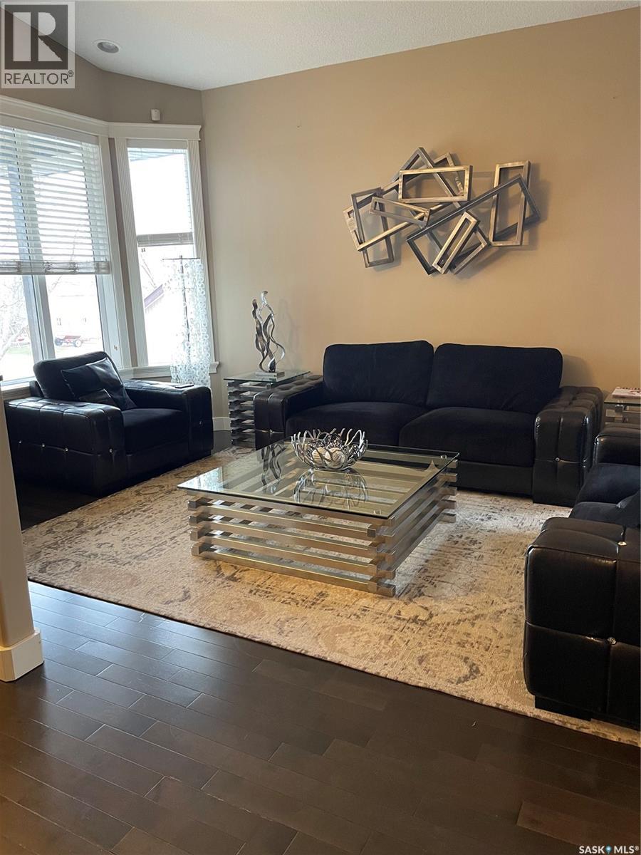 916 3rd Street Se, Weyburn, Saskatchewan  S4H 3J8 - Photo 7 - SK024474